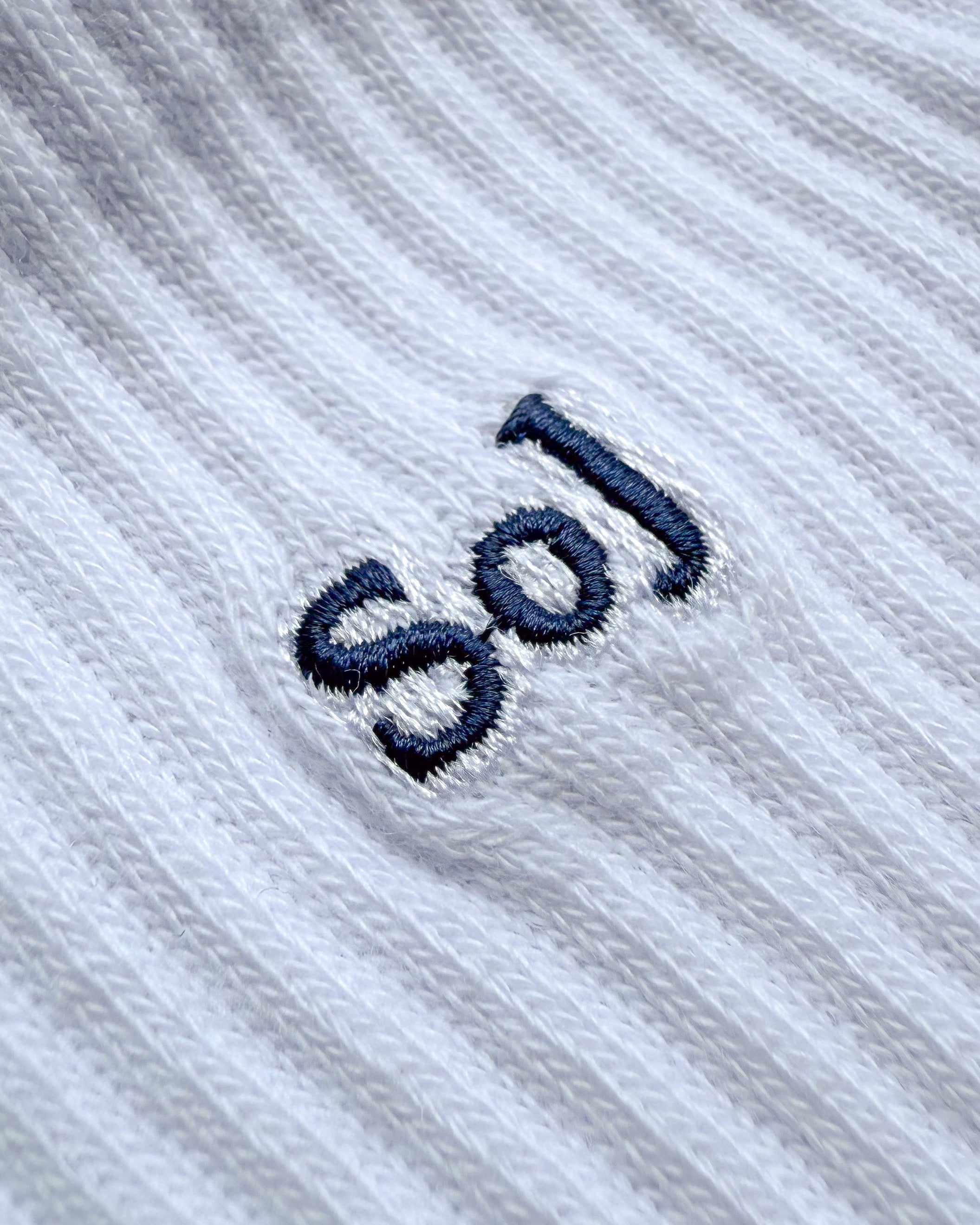 2-PACK | WHITE SOCKS | DARK BLUE & DARK RED LOGO